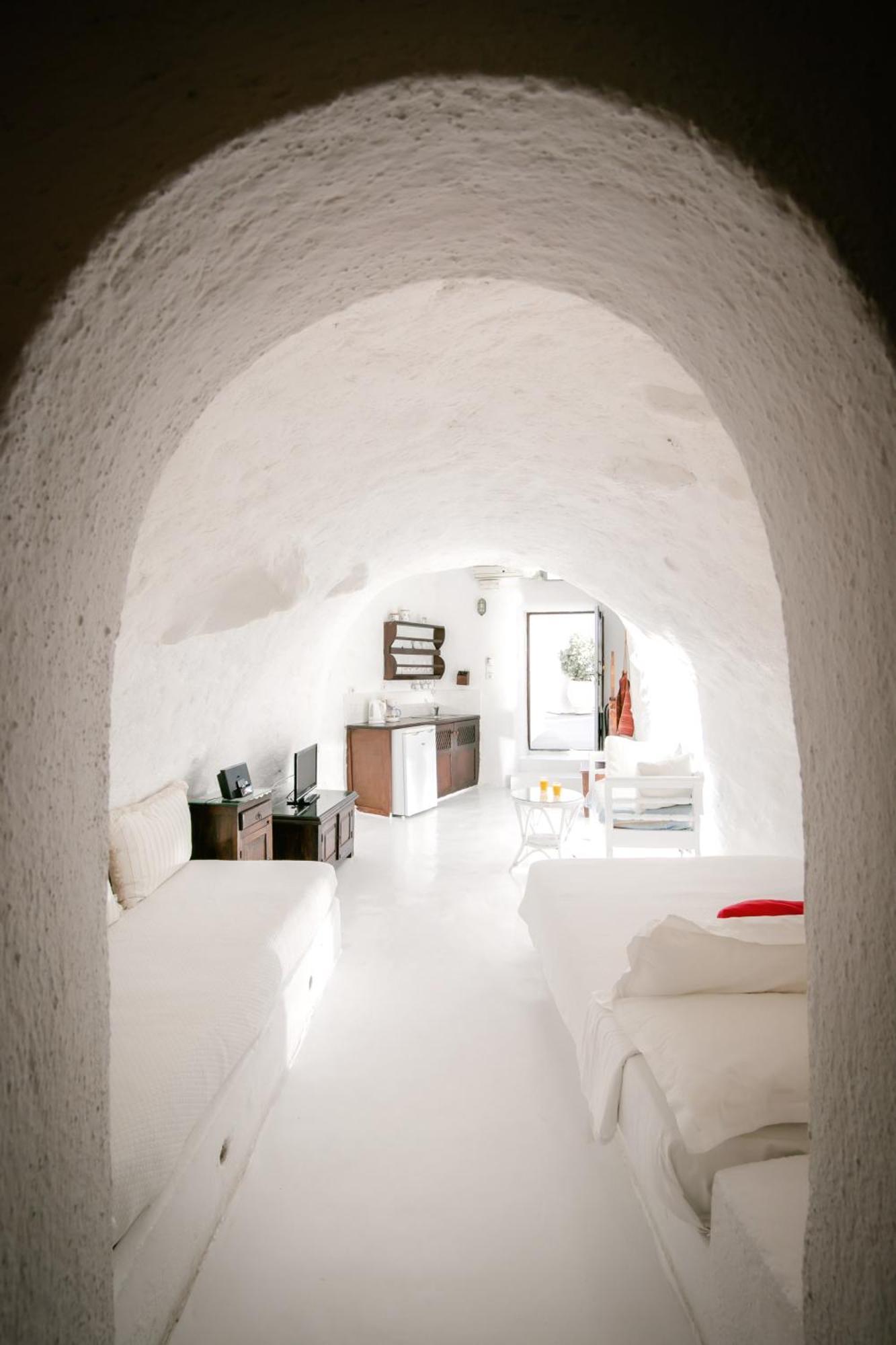 Cave Suite Caldera View,1646337050:JPEG